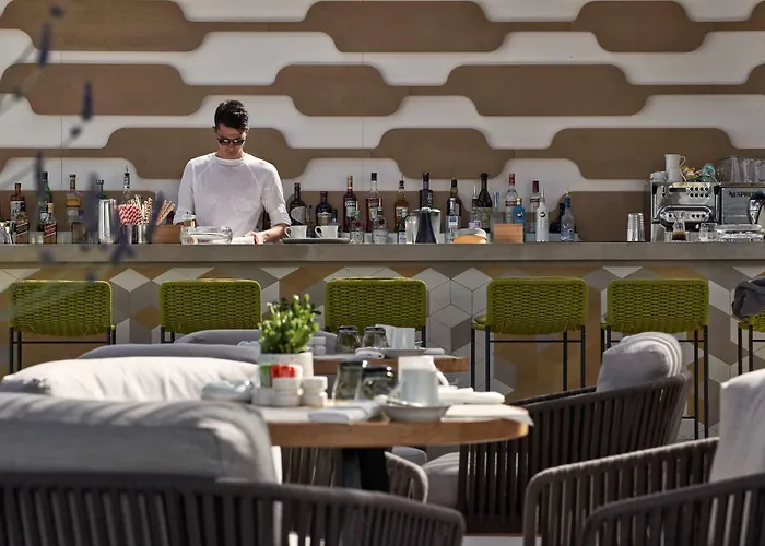 麦肯尼亚奈亚 - 首选酒店及度假村 Mykonos Town